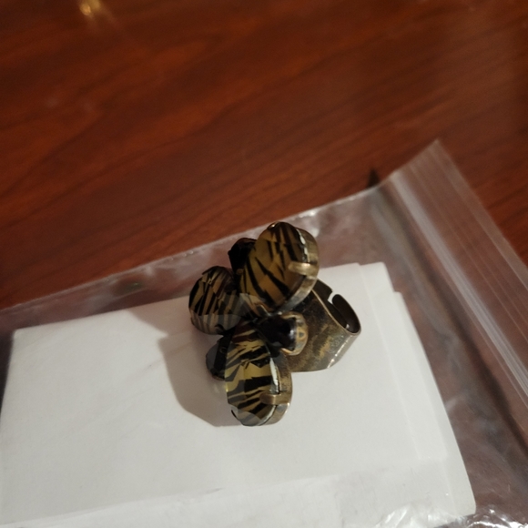 Ring - Picture 2 of 2